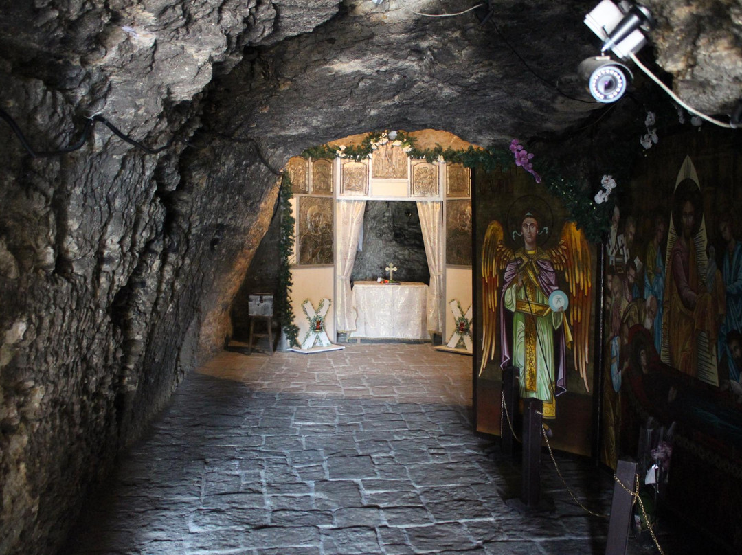 Saint Andrew's Cave Monastery景点图片