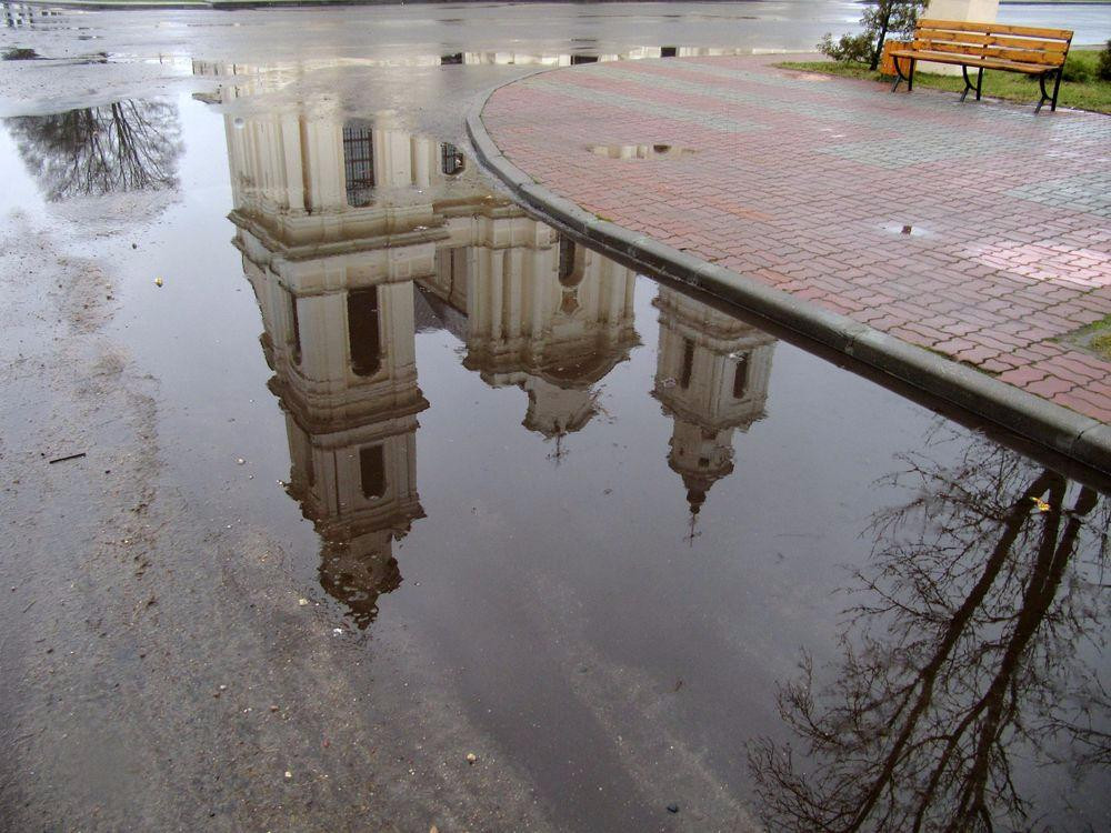 National Sanctuary of the Mother of God of Budslau景点图片