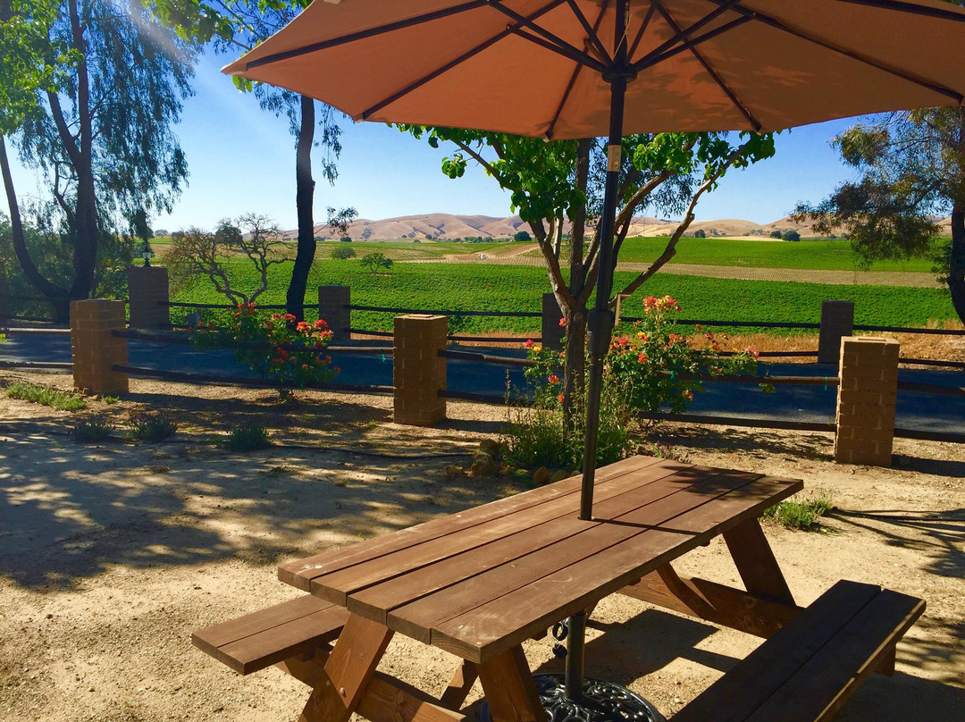 Four Sisters Ranch Vineyards & Winery景点图片