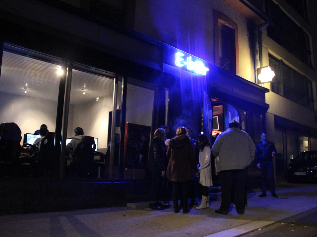 Devecey旅游景点-E-BAR