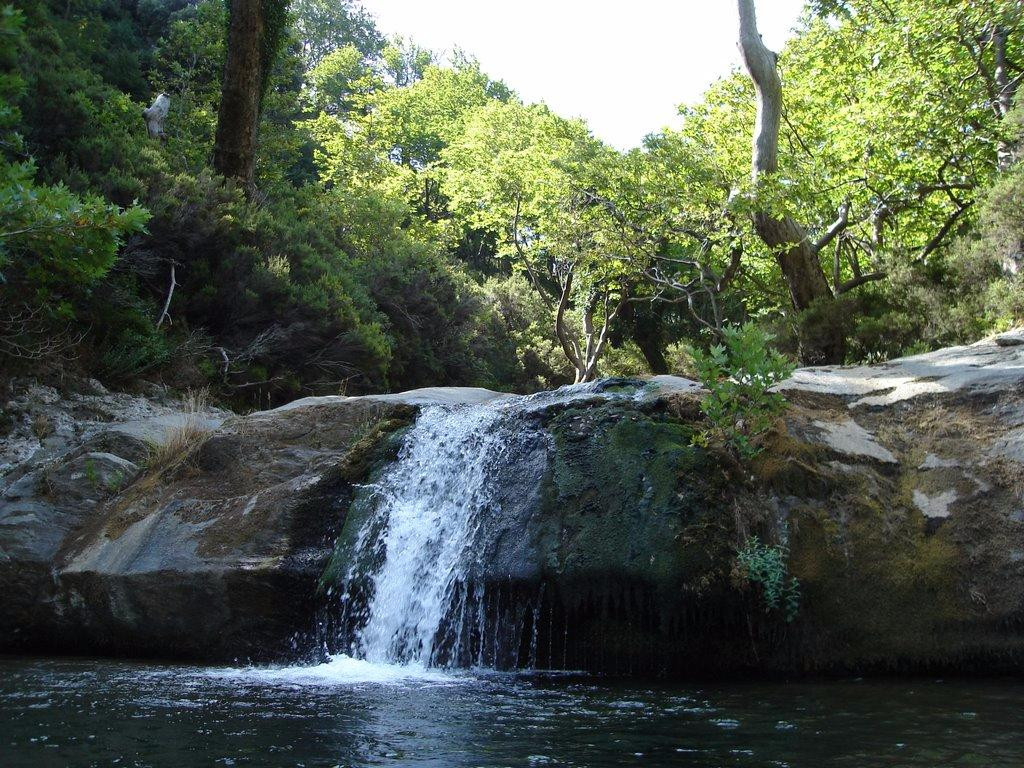 Dimosaris Canyon-Karystos必去景点