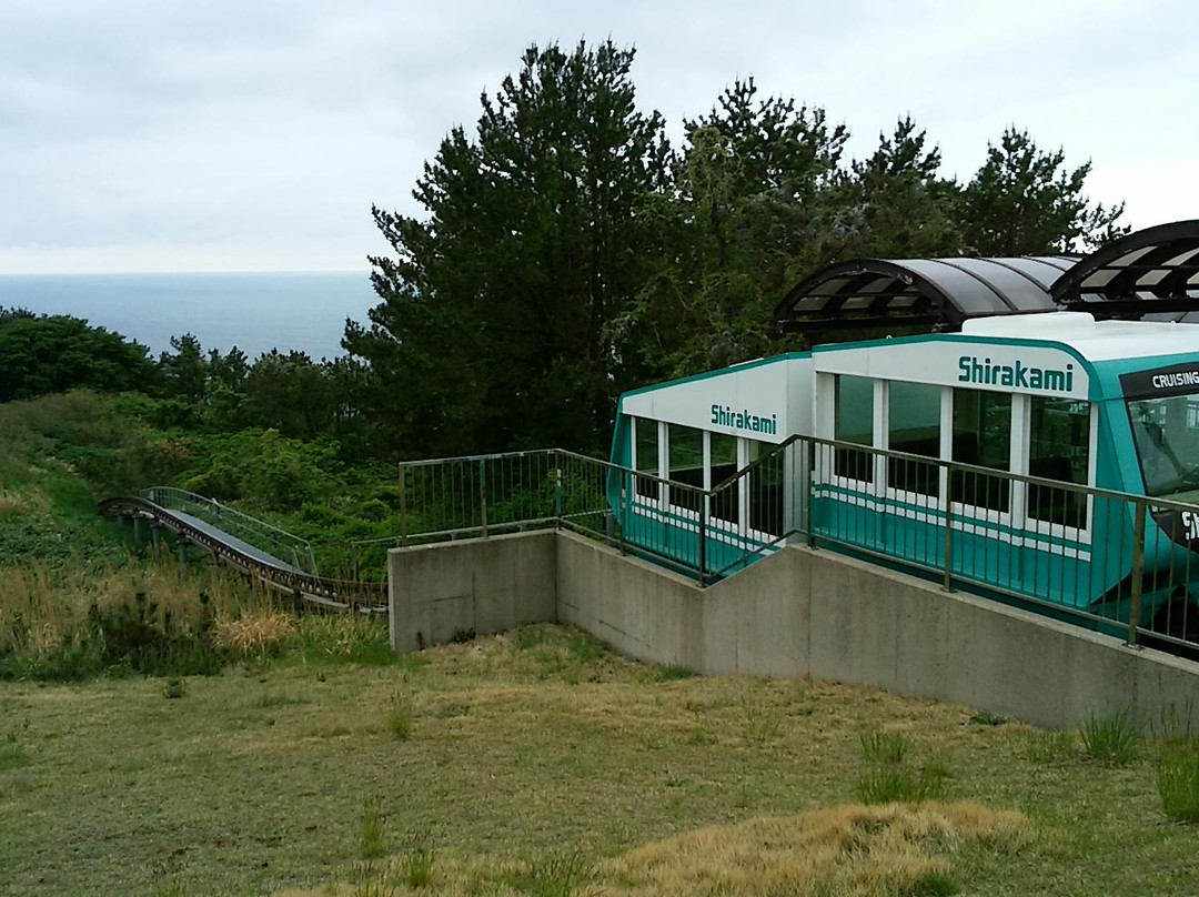 Slope Car Shirakamigo-深浦町必去景点