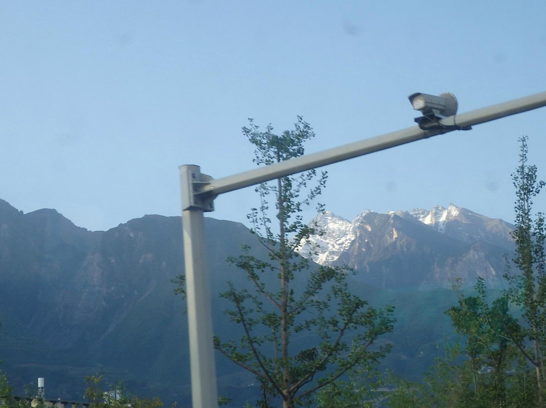 茂县九顶山国际大酒店主图