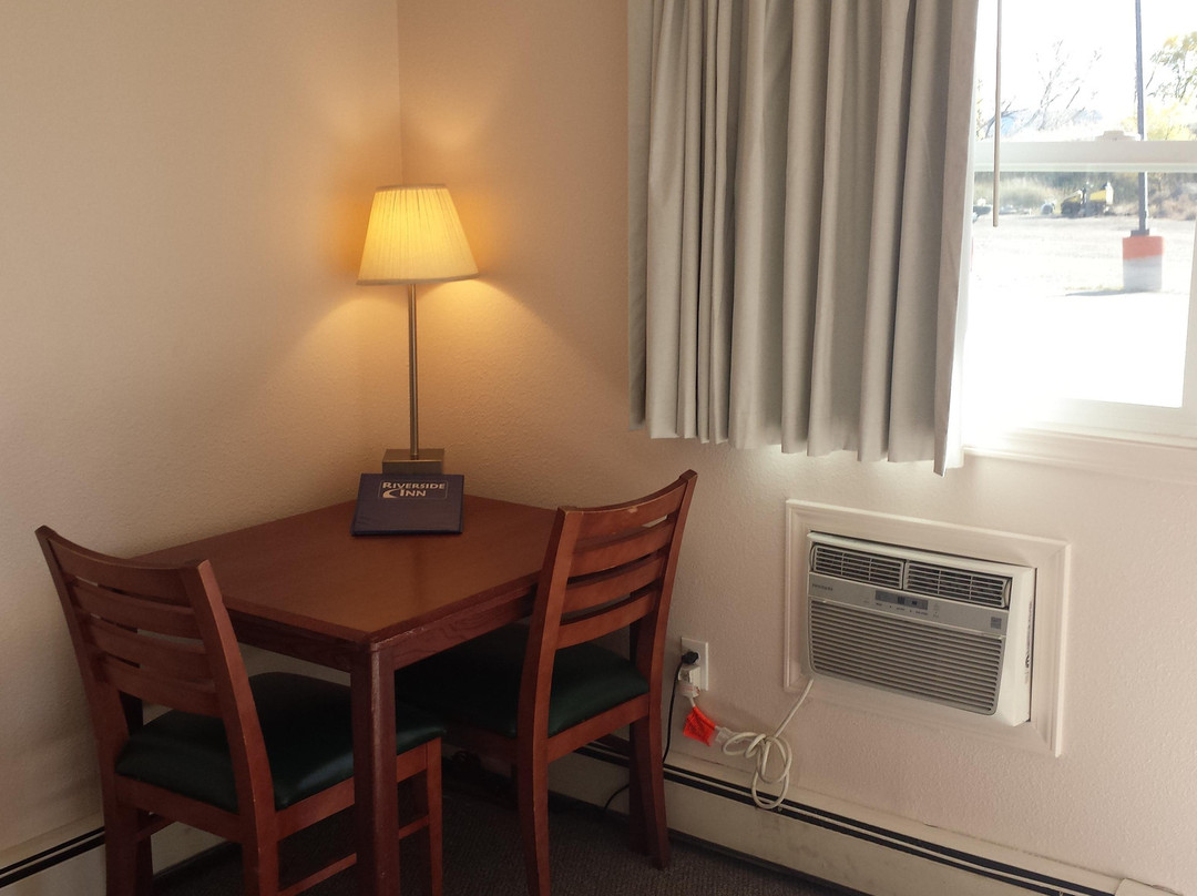 Riverside Inn主图