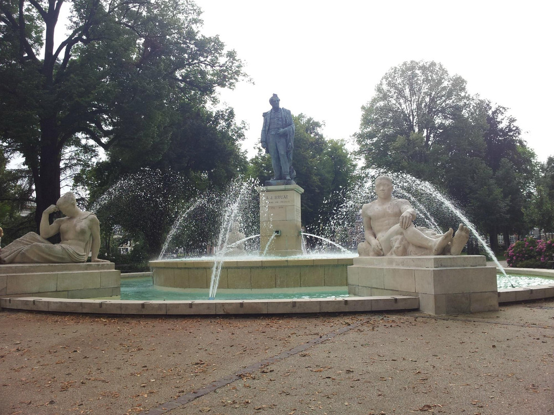 Fontaine Bruat景点图片