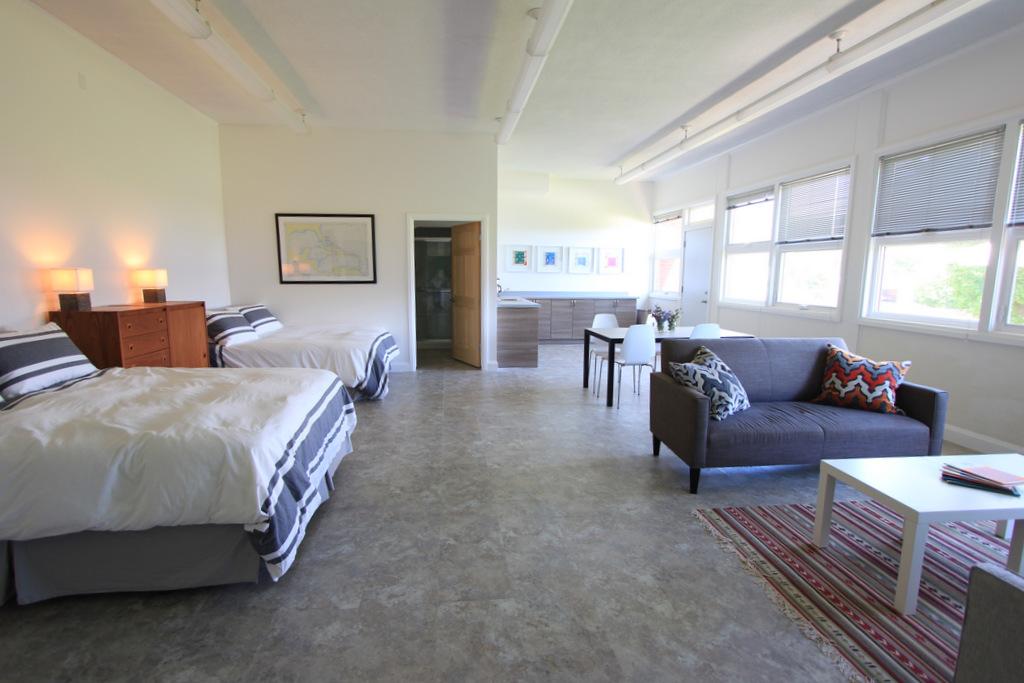 South in Milford-官方