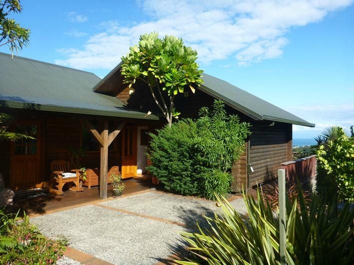 Split Apple Rock HomeStay