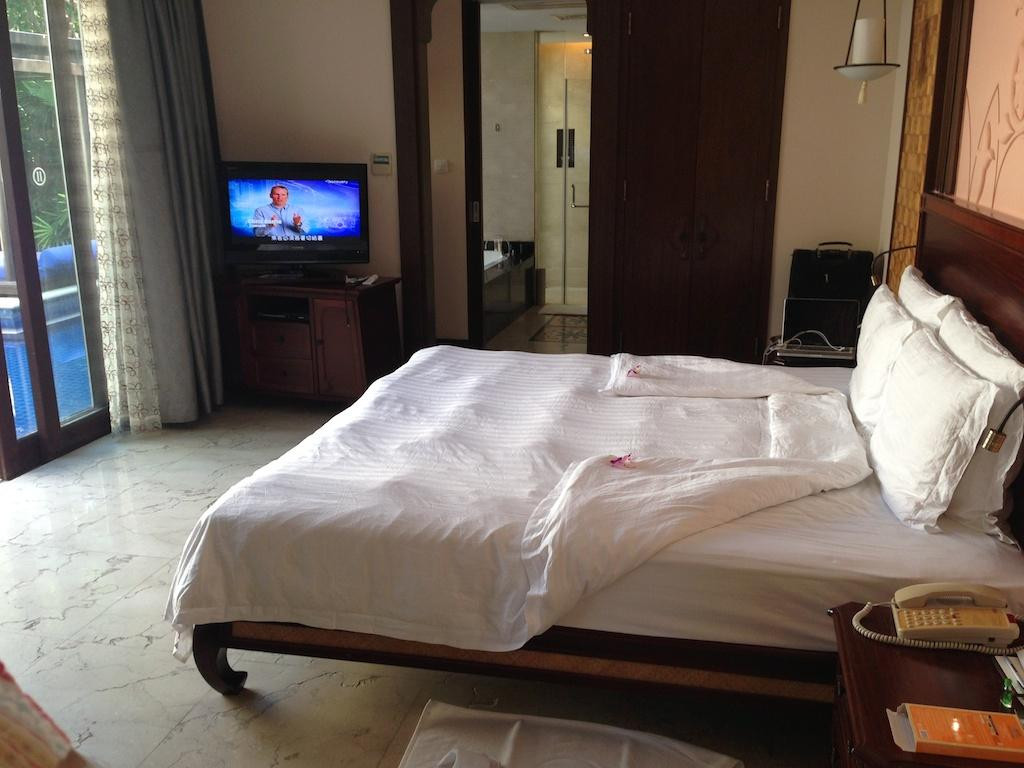 三亚亚龙湾雅高铂尔曼别墅度假酒店主图