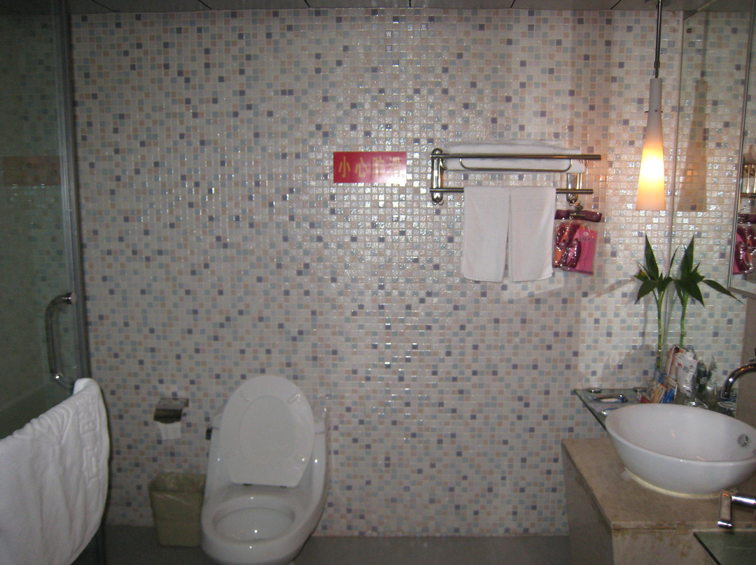 京腾丽湾酒店主图