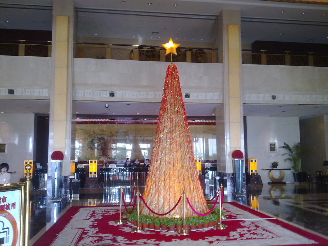 南国大酒店主图