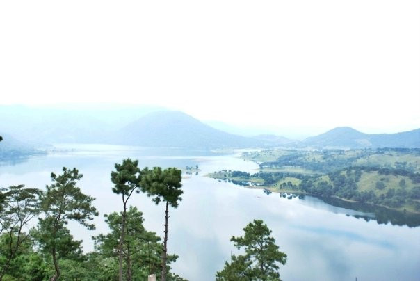 Umiam Lake景点图片
