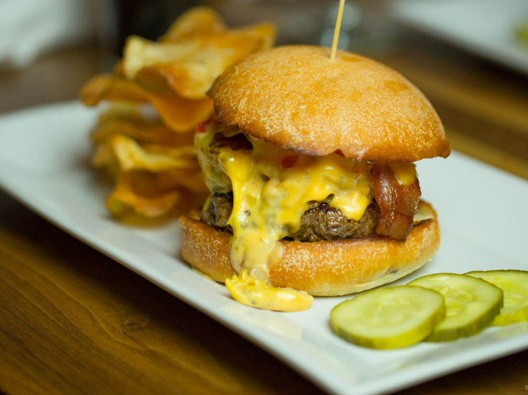 Flipside Burgers & Bar