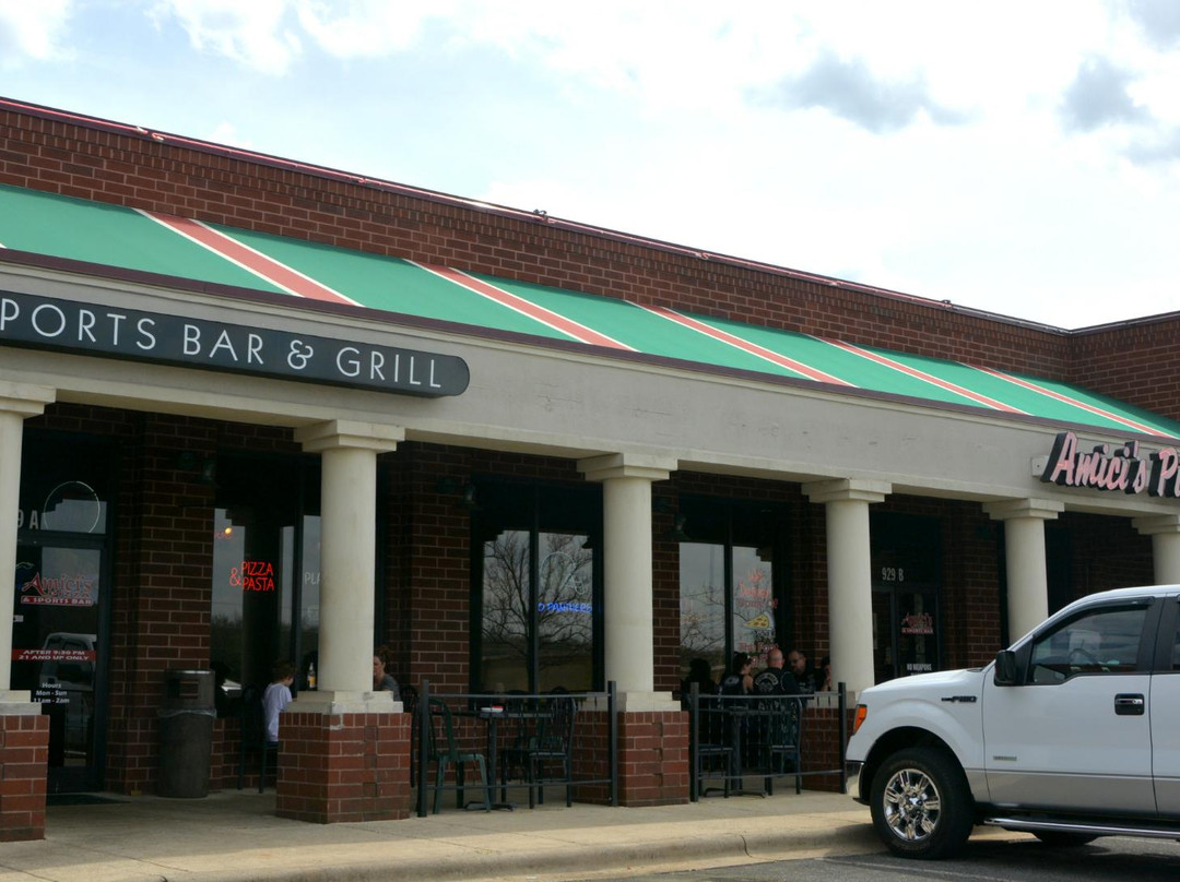Amici's Pizza Sports Bar and Grill