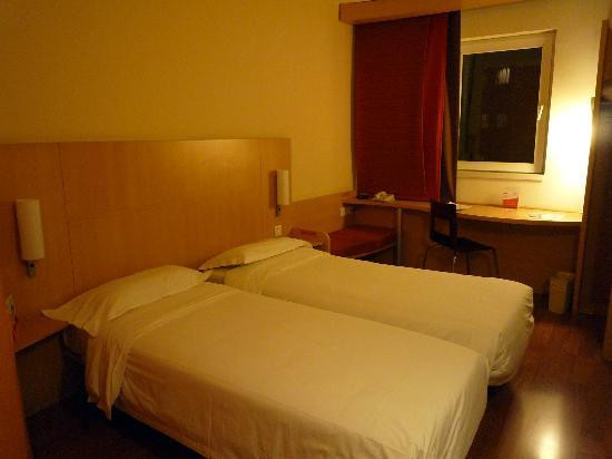 北京宜必思三元店主图