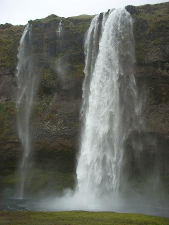Seljalandsfoss-海拉必去景点