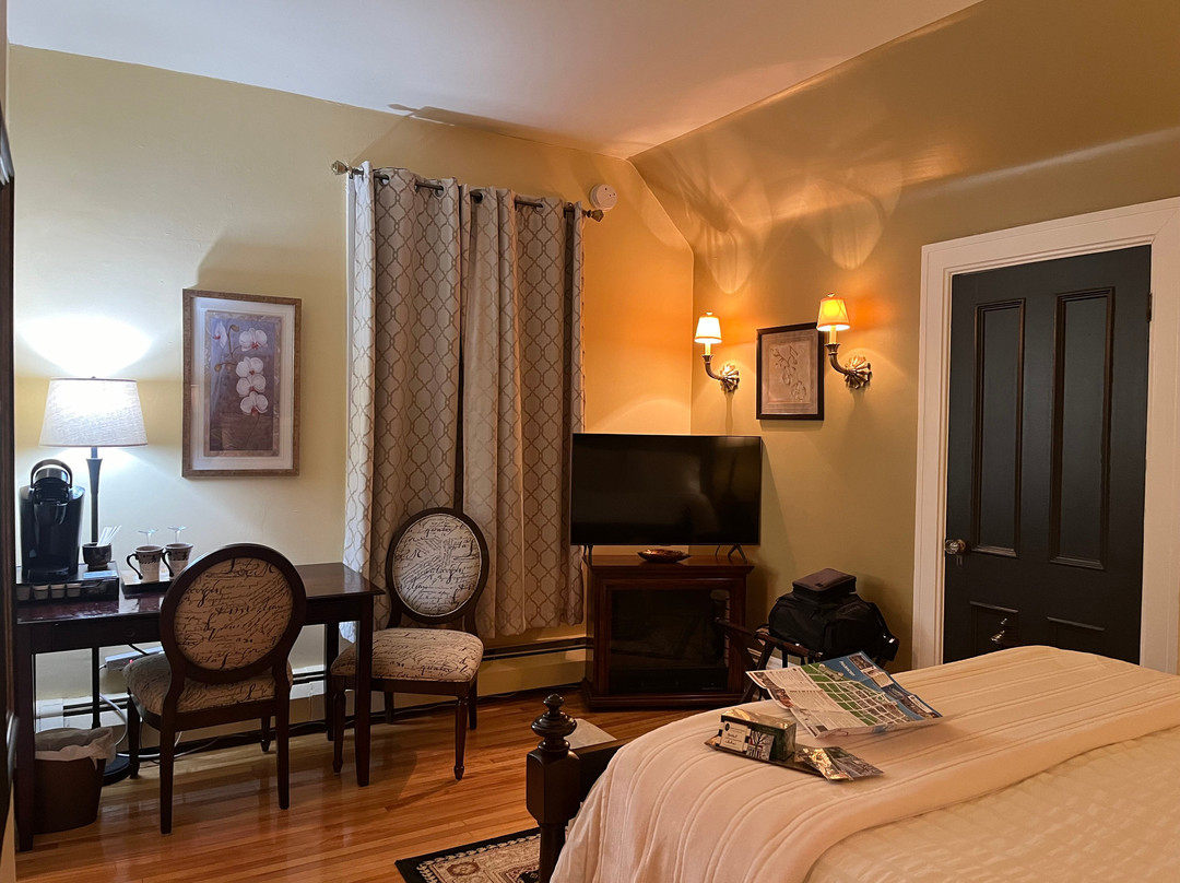 Quartermain House B&B主图