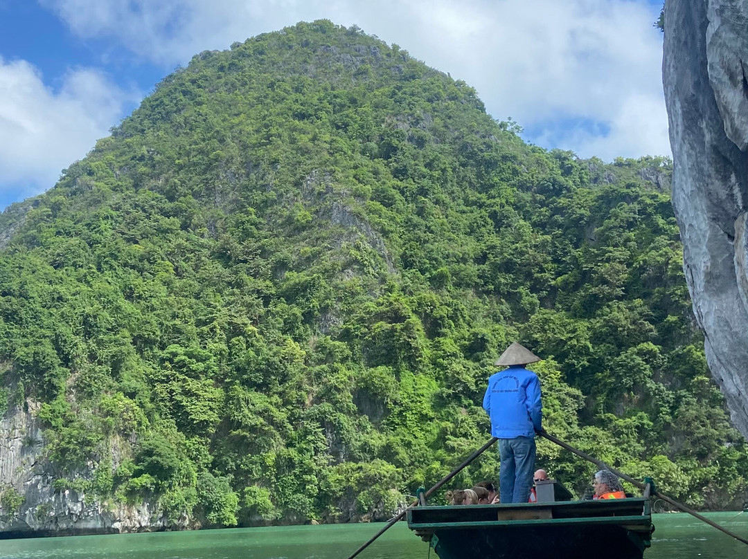 Halong Bay Cruises-下龙湾必去景点