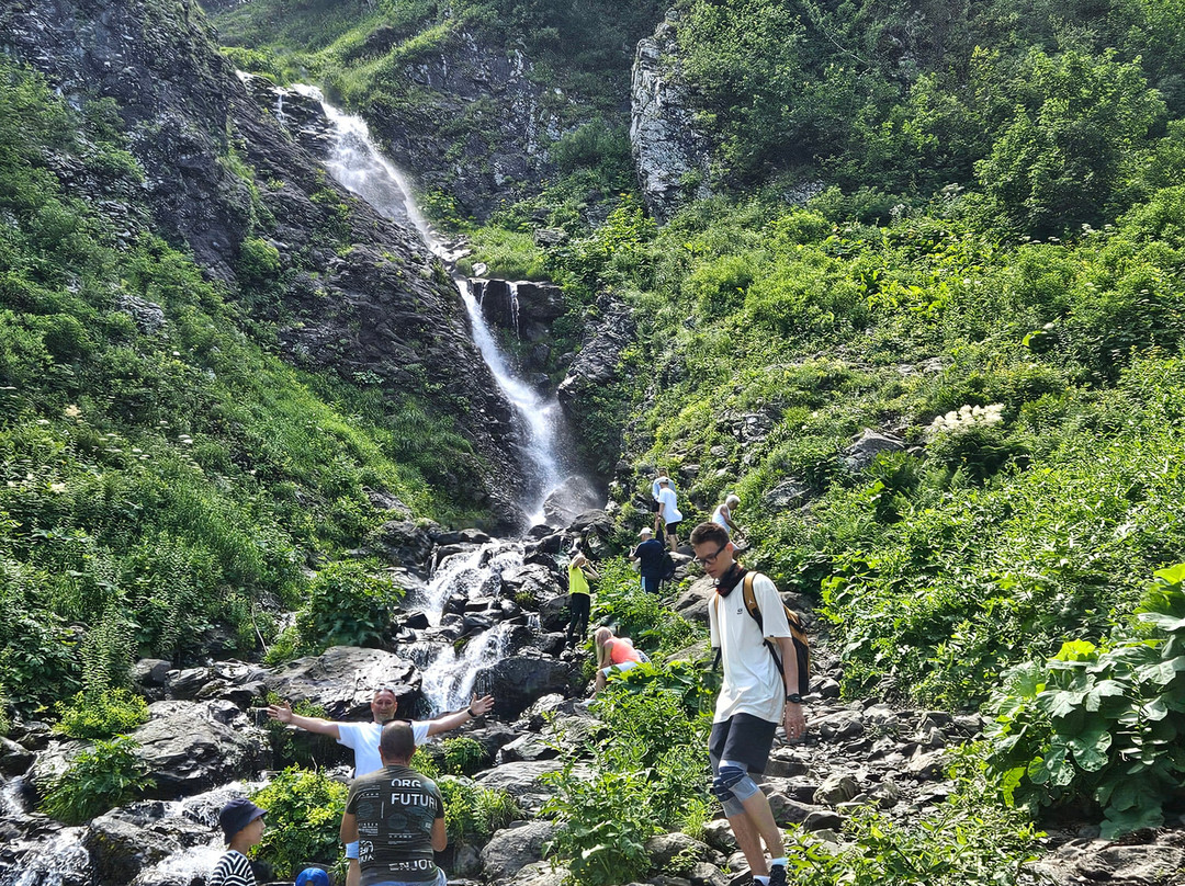 Polikarya Waterfall-Esto-Sadok必去景点