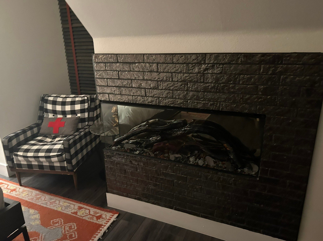 The Creekstone主图