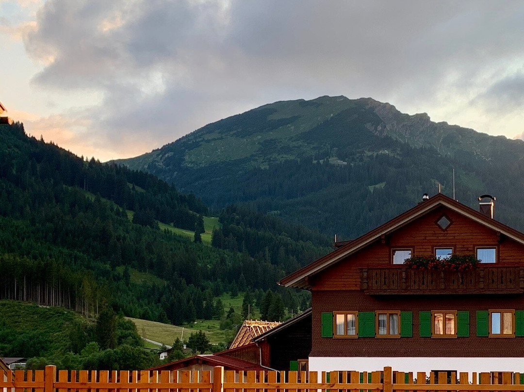 Hotel Gasthaus Alpenrose主图