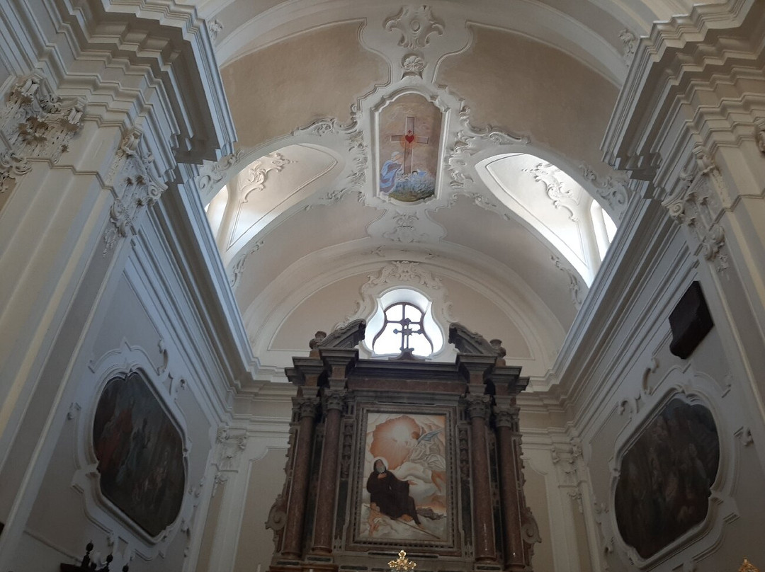 Chiesa di San Francesco di Paola-阿尔托蒙泰必去景点