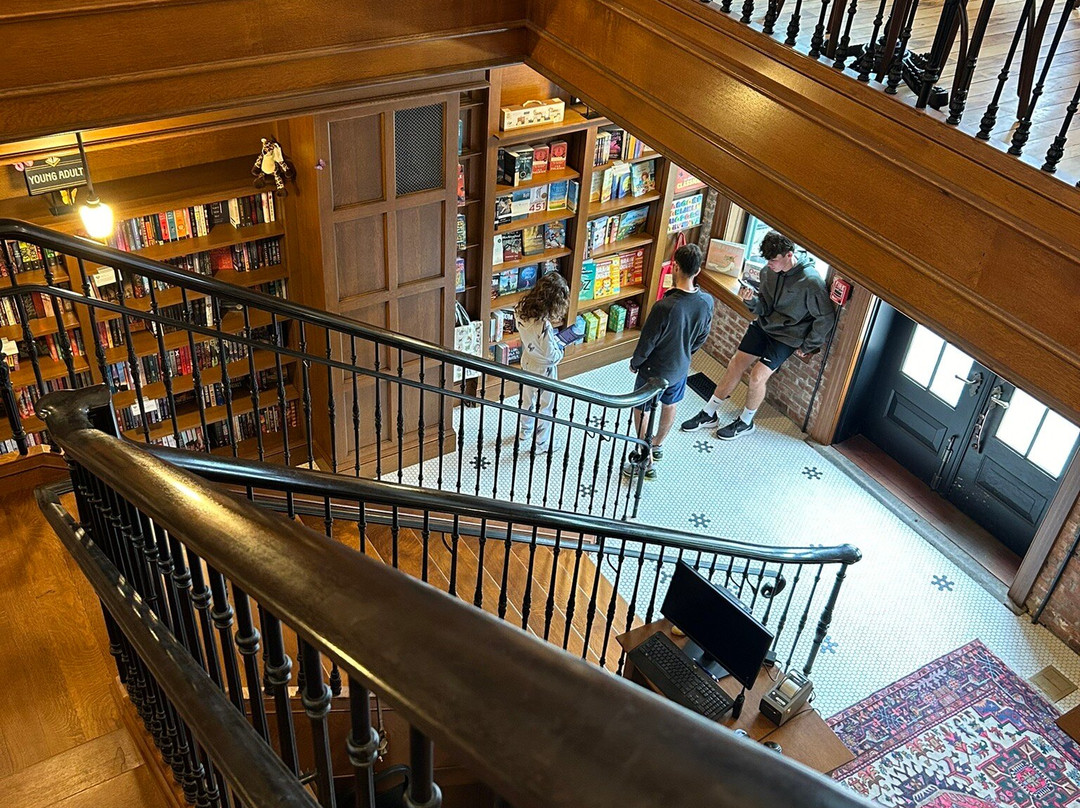 Savoy Bookshop and Cafe-韦斯特利必去景点