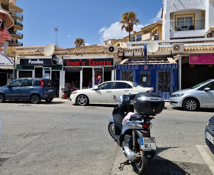 Toms Tavern-托雷莫里诺斯必去景点