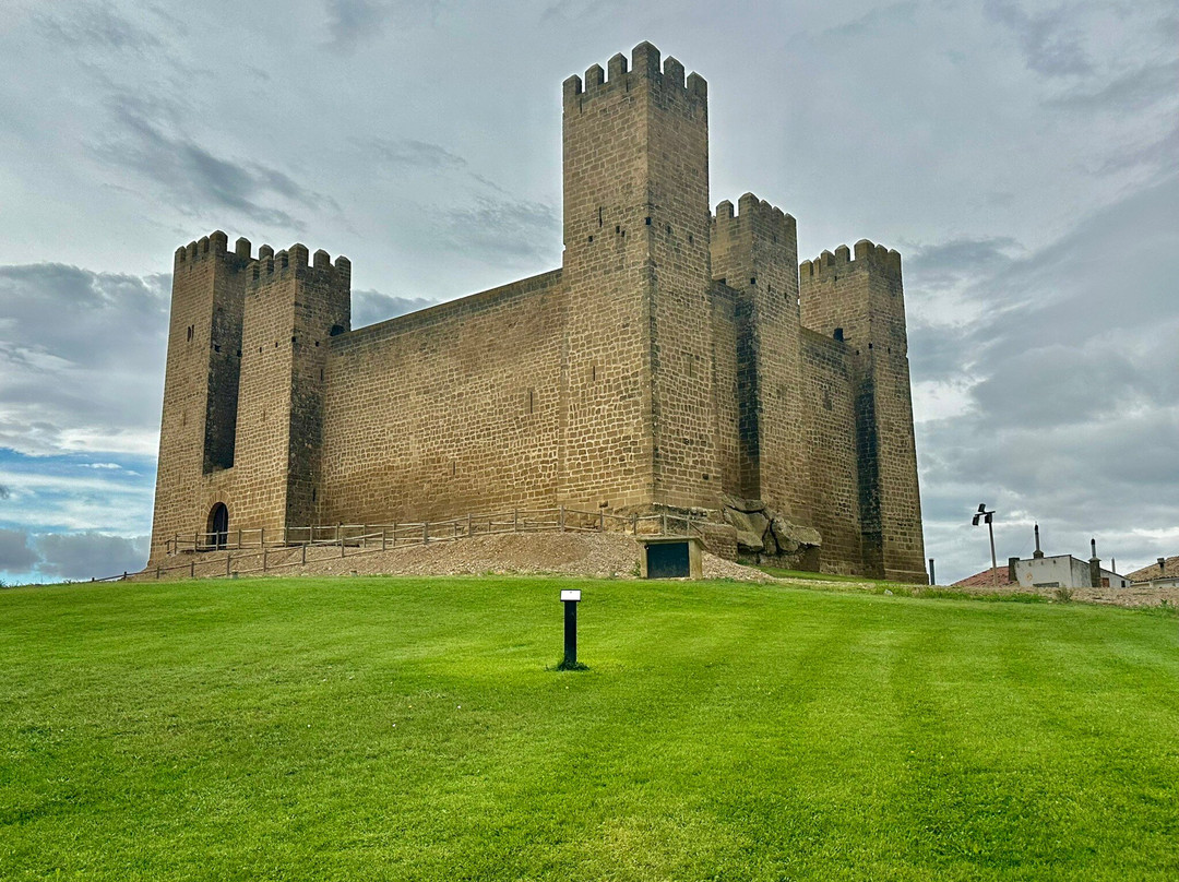 Castillo de Sadaba景点图片