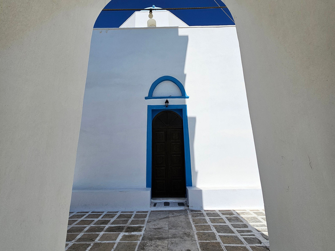 Church of Agios Haralambos-Adamas必去景点
