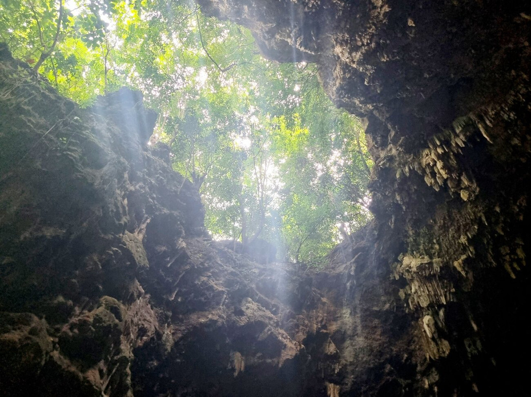 Chieu Cave景点图片