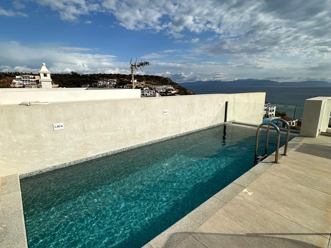 罗曼缇卡酒店主图