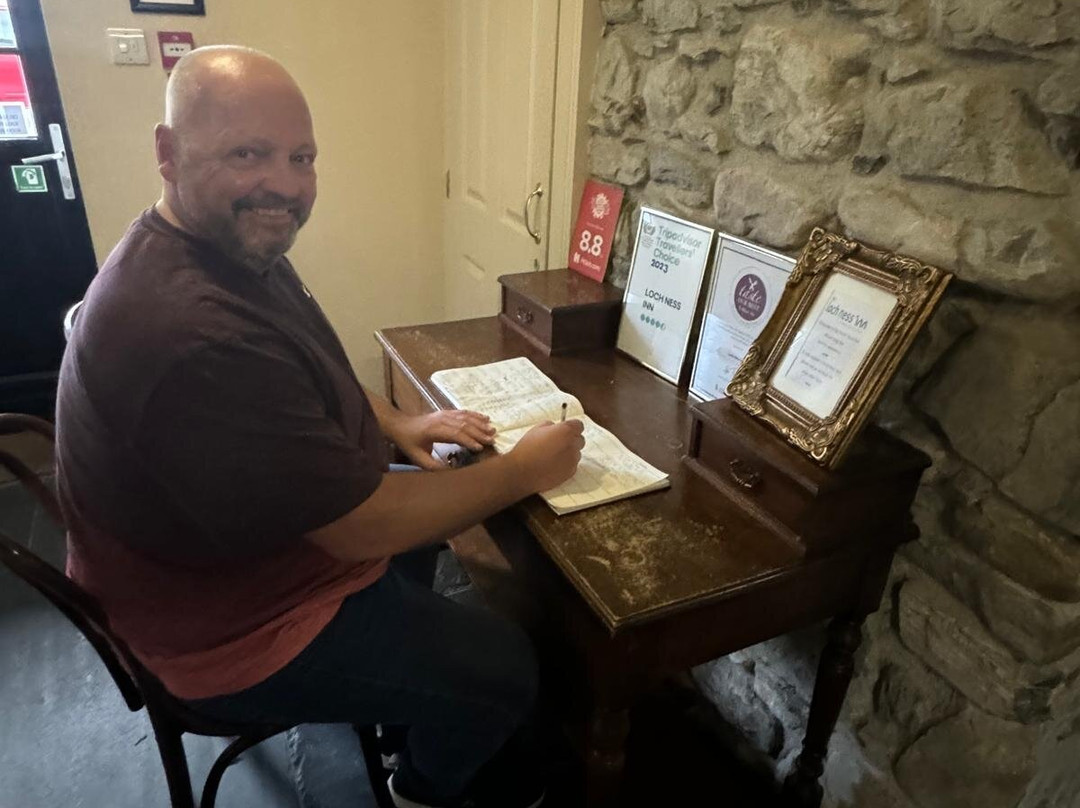 尼斯湖旅馆主图