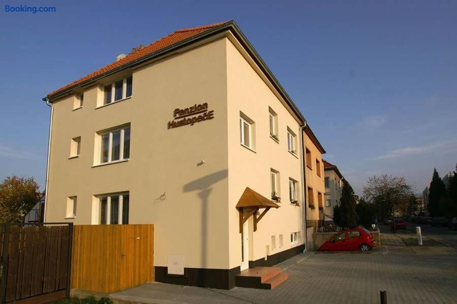 胡斯托佩切酒店住宿-Penzion Hustopeče