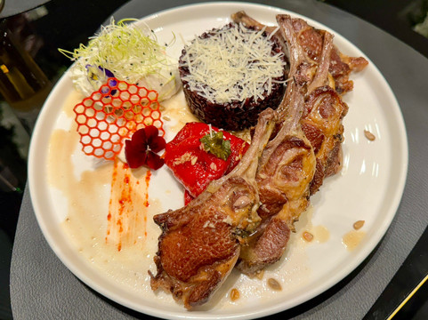 Hotel Select Restaurant主图