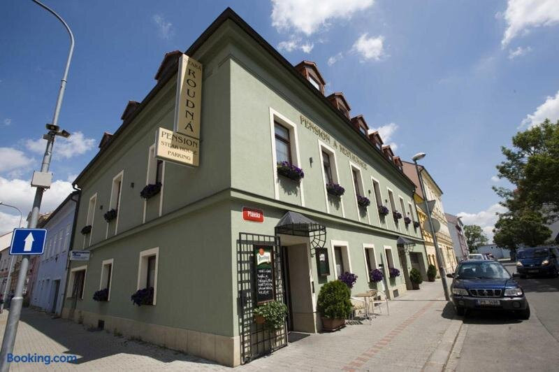 Tremosna酒店住宿-Penzion a Restaurace Stara Roudna