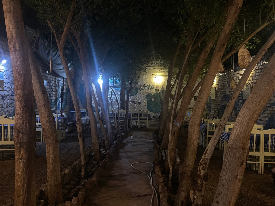 Al White Garden Restaurant & Coffee Luxor