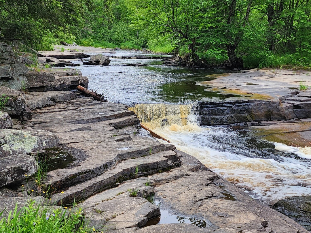 Canyon Falls Trail-L'Anse必去景点