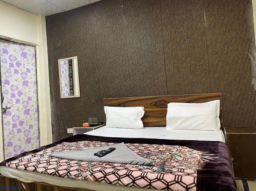 Hotel O Royal Plaza