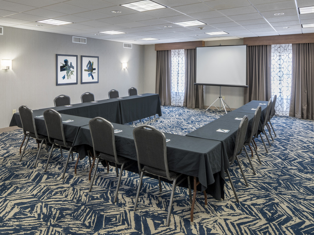 Homewood Suites By Hilton Cedar Rapids North主图