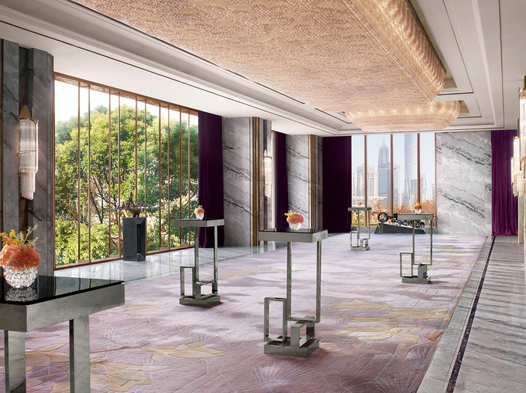 上海外滩瑞吉酒店主图