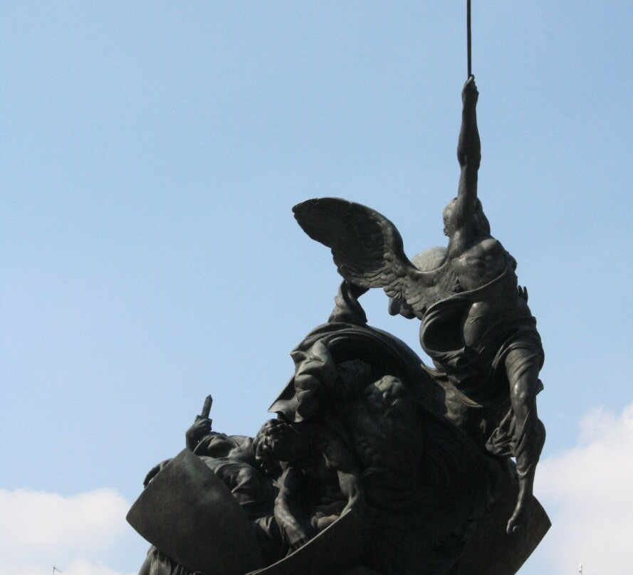 Monumento Ai Caduti景点图片