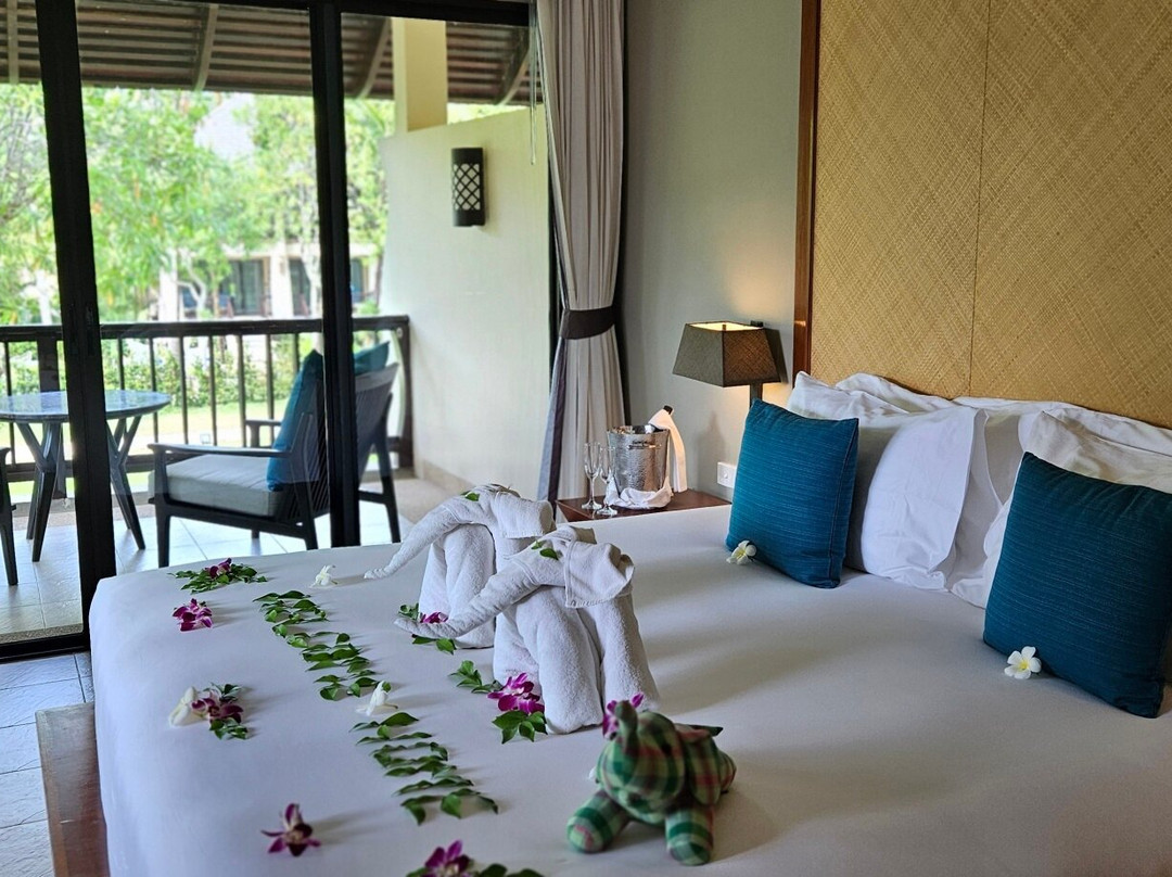 利亚纳温泉度假酒店主图