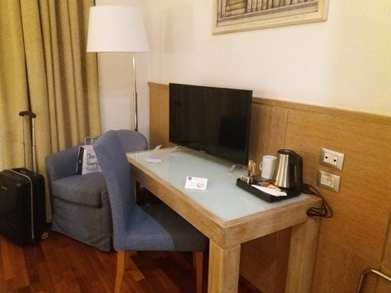 佛罗伦萨商务创意酒店主图