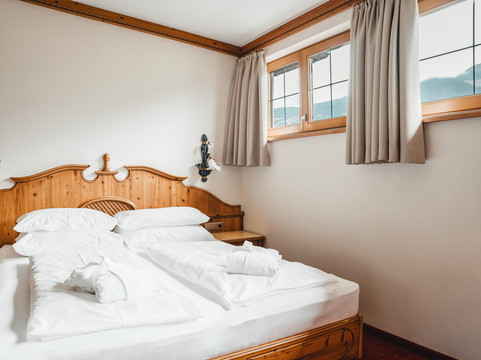 体育与健康英雄酒店- 举行KG酒店主图