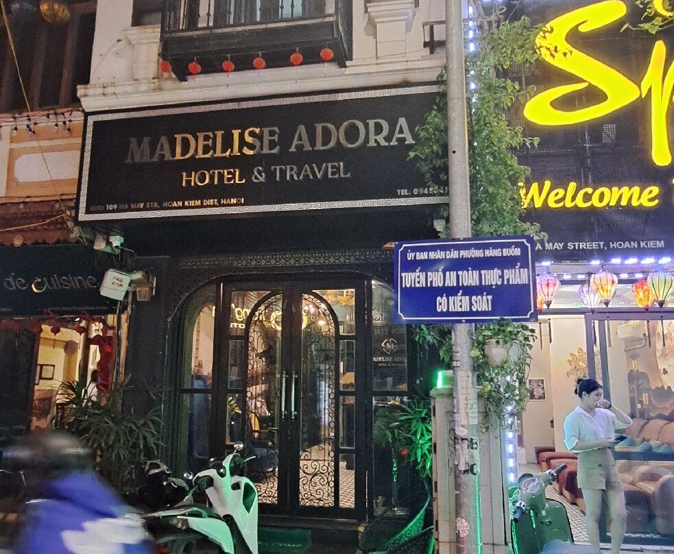 Madelise Adora Hotel