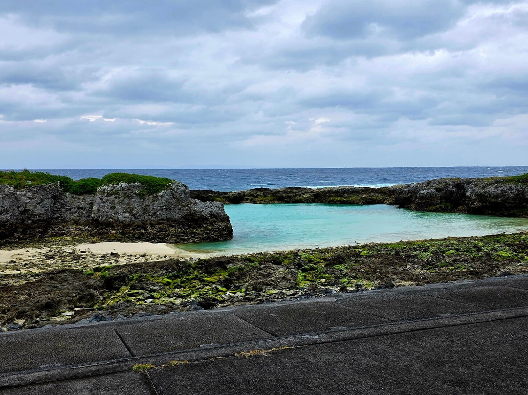 Sugira Beach景点图片