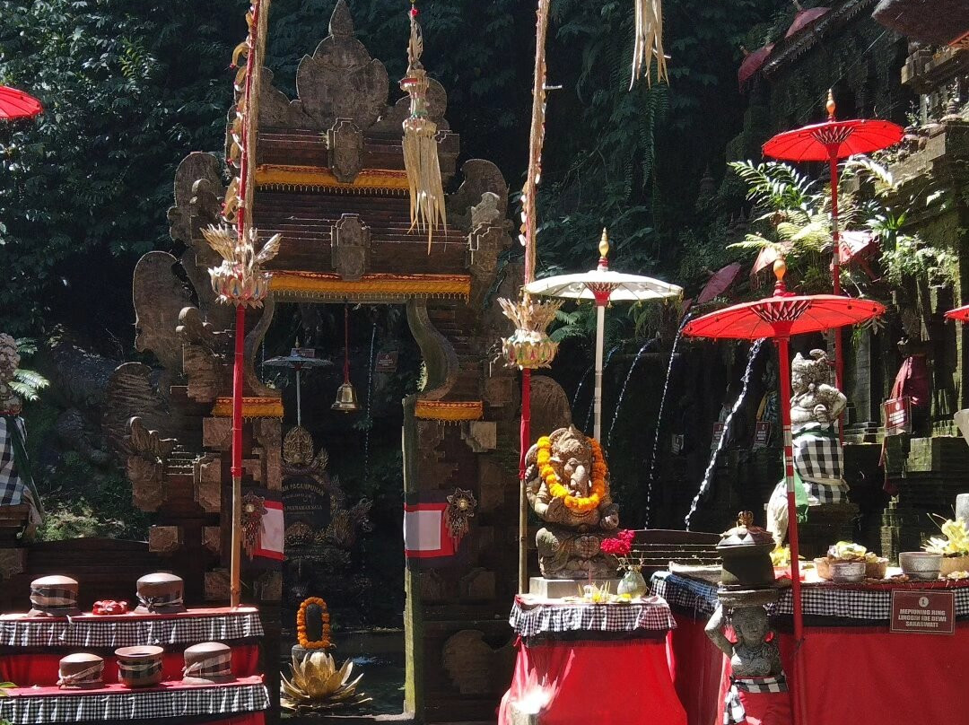 Taman Pecampuhan Sala Temple-Bunutin必去景点