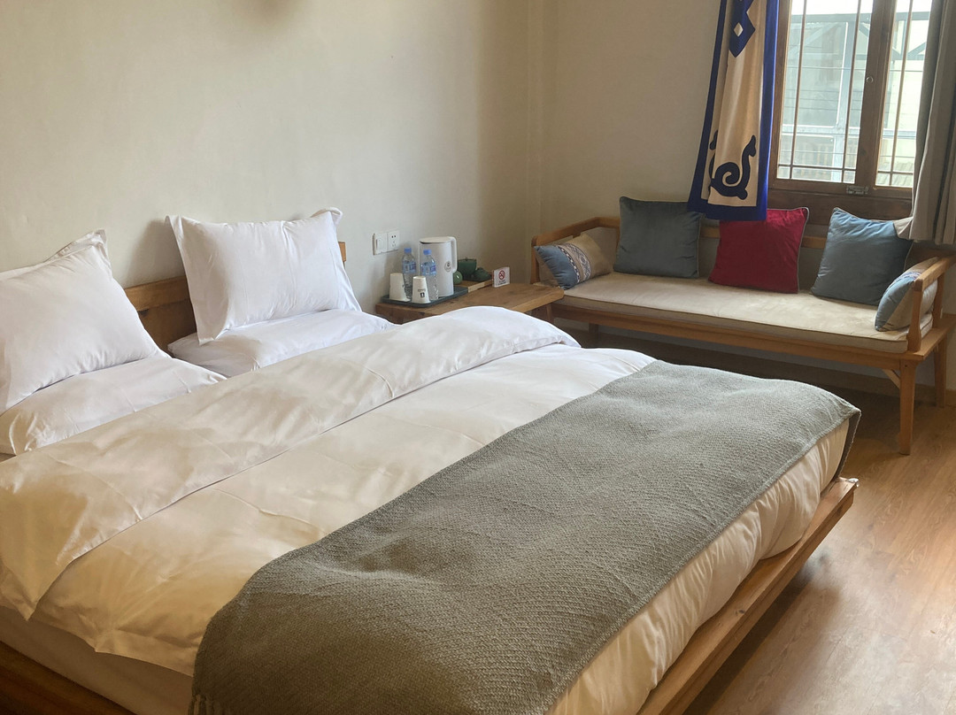 Khimstang Hotel, Shangri-la