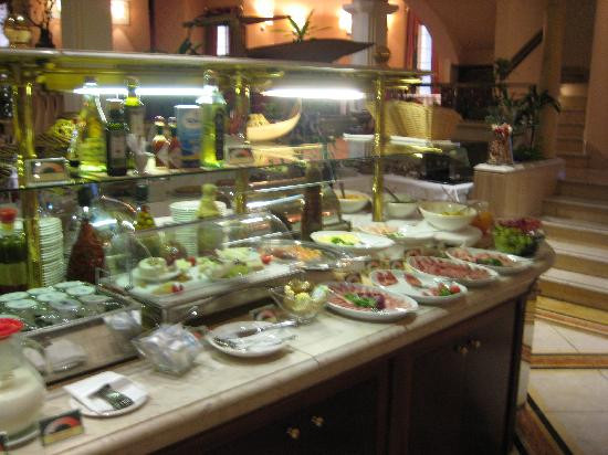 米兰市福朋喜来登酒店主图