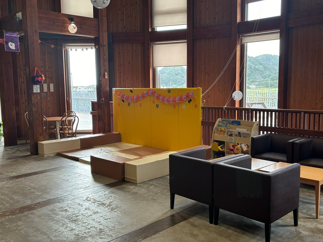 Michi-no-Eki Furari Tomiyama-南房总市必去景点